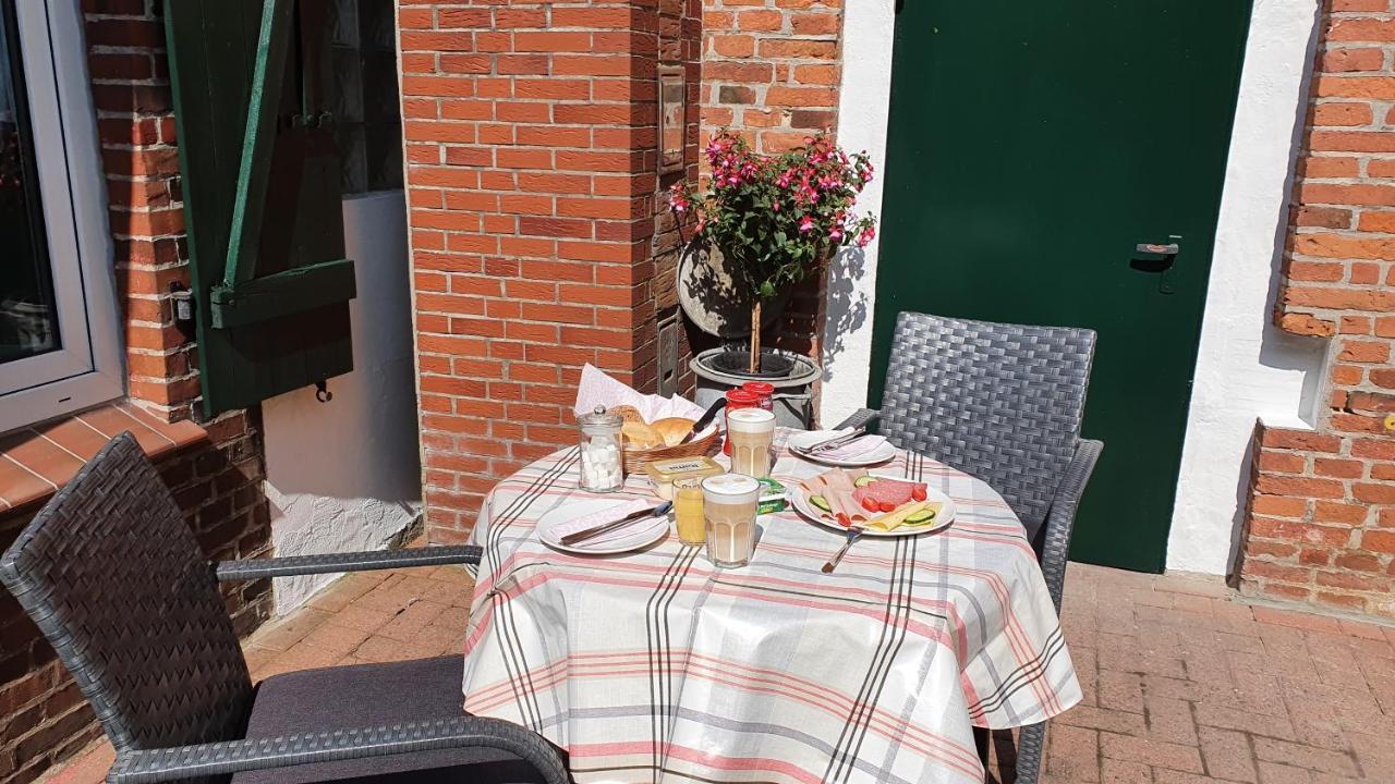 Fewo-Butze 2 Mit Terrasse Dornumersiel Bagian luar foto